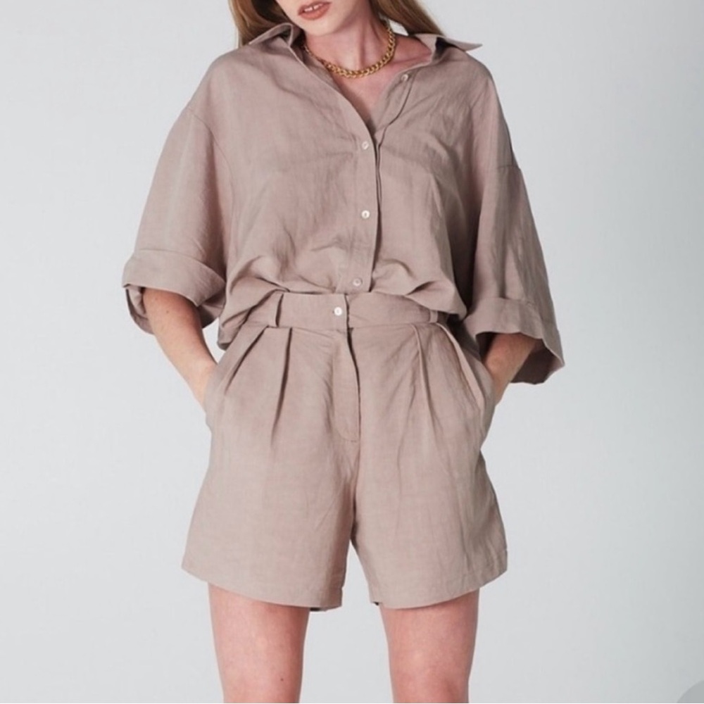 NWT Uncle Studios high waisted linen blend shorts